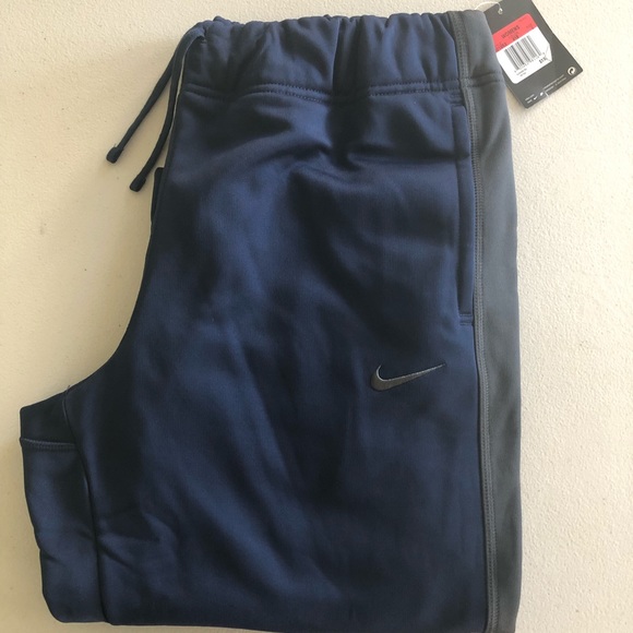 Nike Women’s Therma-Fit Training Pants - Picture 3 of 5